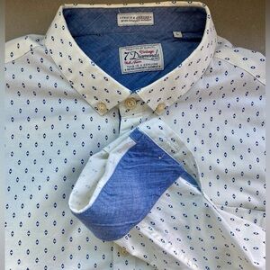 7 Diamonds vintage style button up.